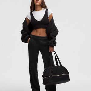 Brand New Lululemon Softstreme Pintuck Mid-Rise Pant - Regular